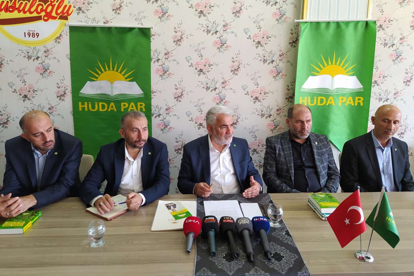 HÜDA PAR Genel Başkanı Yapıcıoğlu'ndan "bebeklere Covid-19 aşısı" yapılmasına tepki HÜDA PAR Genel Başkanı Yapıcıoğlu'ndan "bebeklere Covid-19 aşısı" yapılmasına tepki